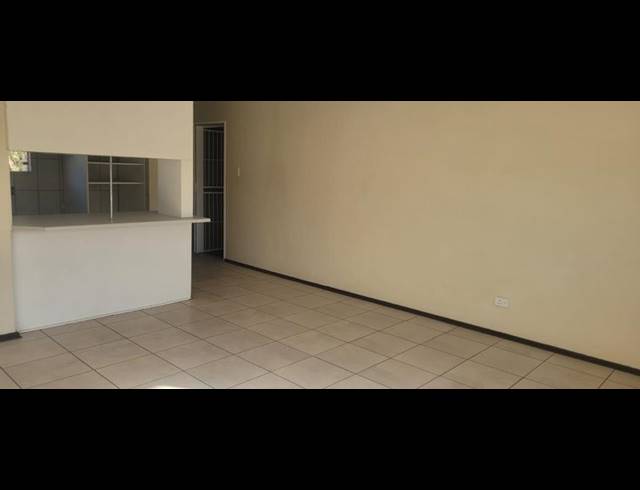 2 BEDROOM TOWNHOUSE FOR SALE IN VERWOERDPARK